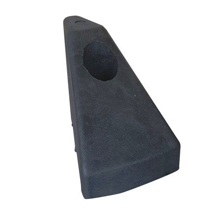 Angle for traffic island kerb