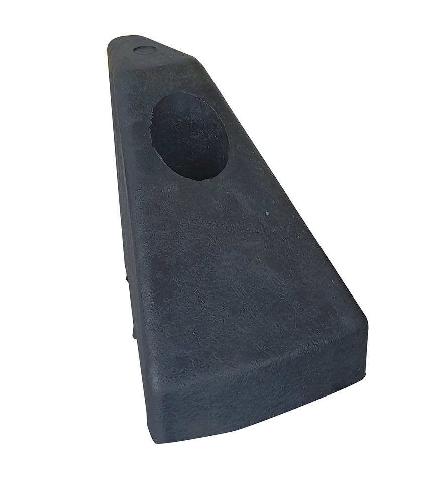 Angle for traffic island kerb