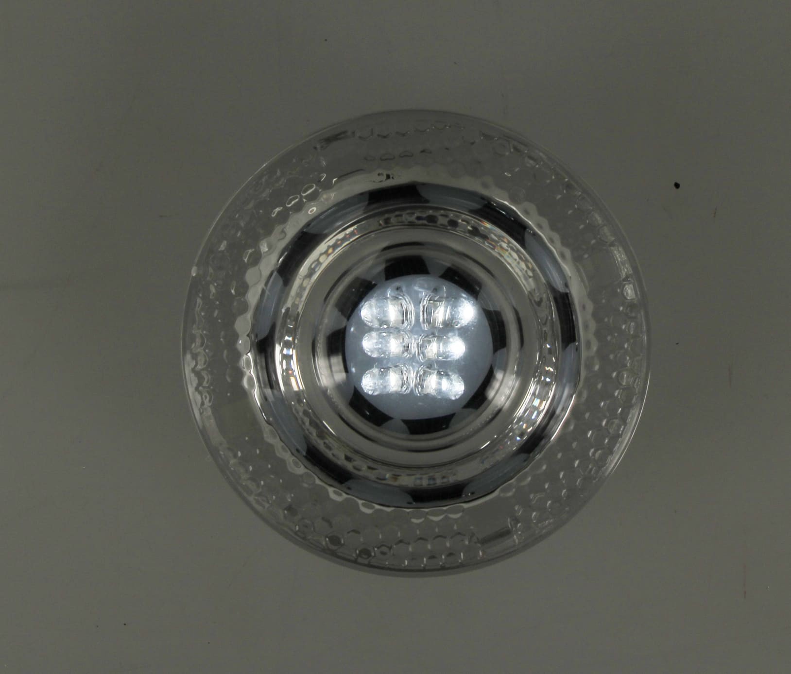 Recessed solar LED road stud – 6 LEDs