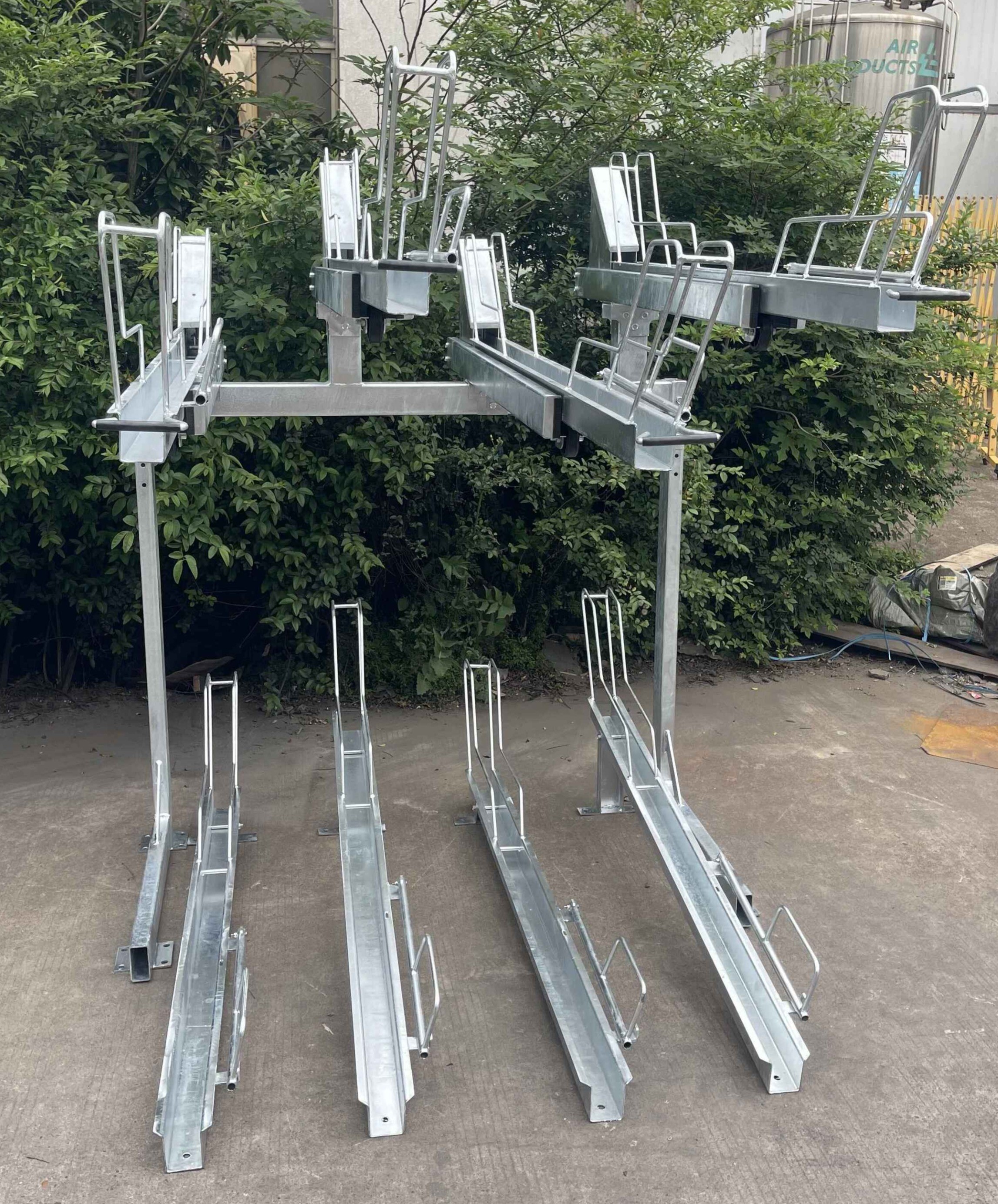 Two-tier bike rack