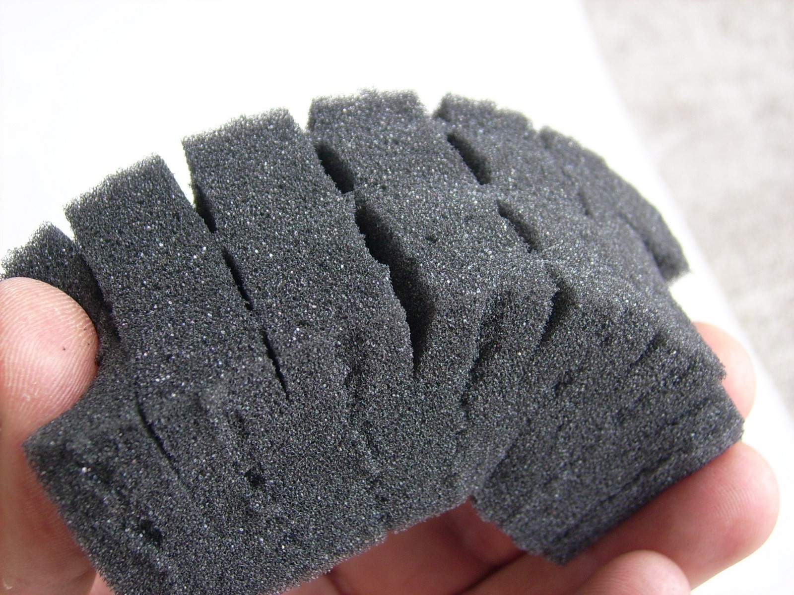 Pre-cut foam for crate