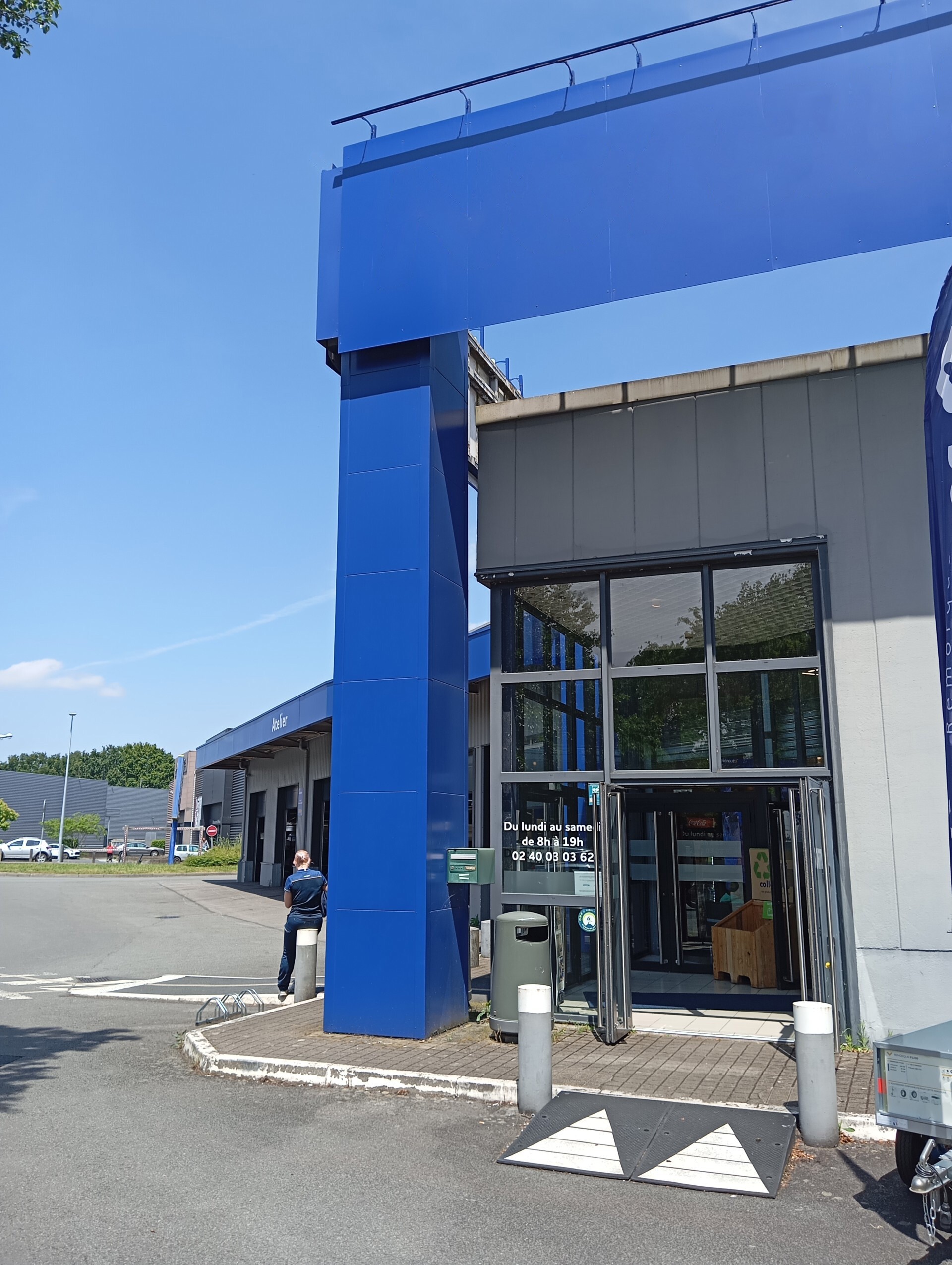Wheelchair access ramp