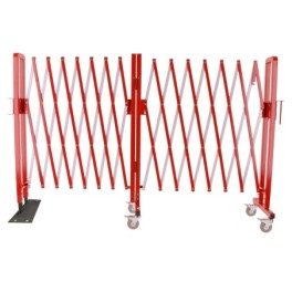 Extendable steel safety barrier