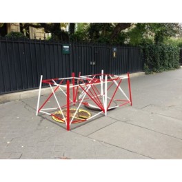 Square extendable construction barrier