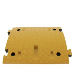 Complete black/yellow modular speed bump