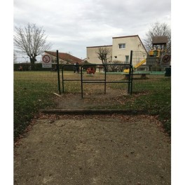 Steel safety barrier to embed ø 60