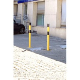 Steel safety bollard with rounded edges