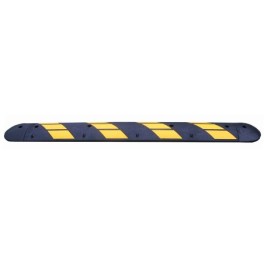 High-visibility monobloc speed bump - 15 km/h