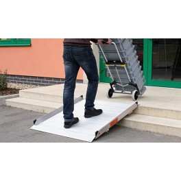 Wheelchair access ramp