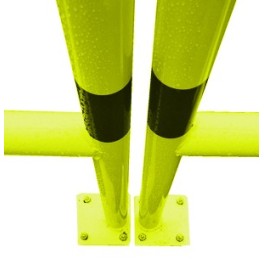 Safety barrier with steel rounded edges