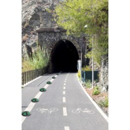 Road or parking speed bump