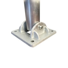High-resistance parking bollard with cast iron feet