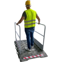 Construction site walkway