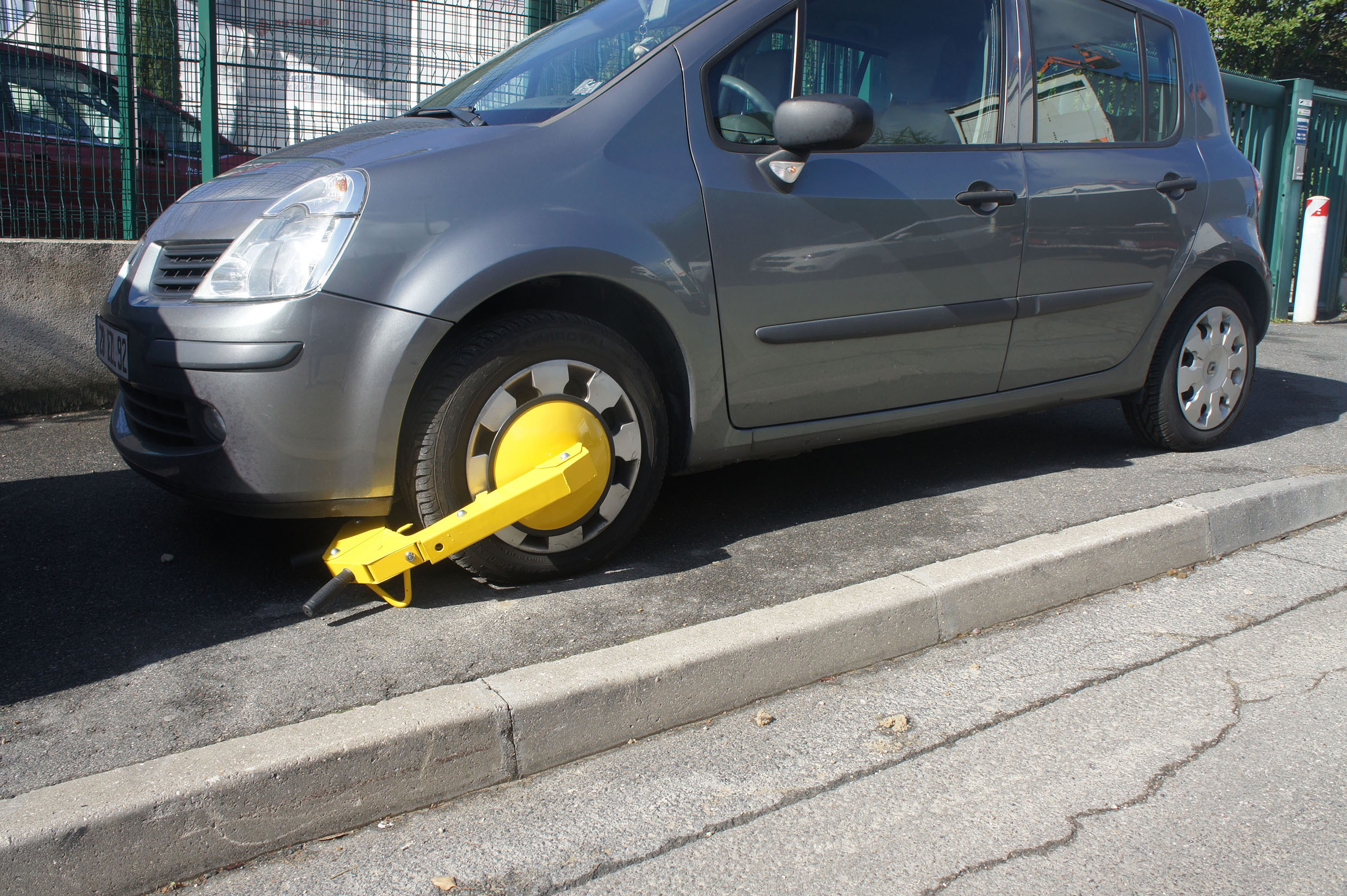Sabot antivol pour voiture