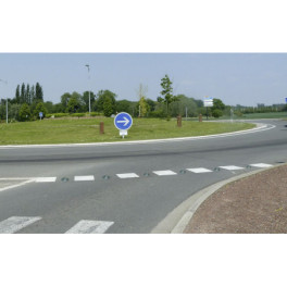 Glass reflective marker
