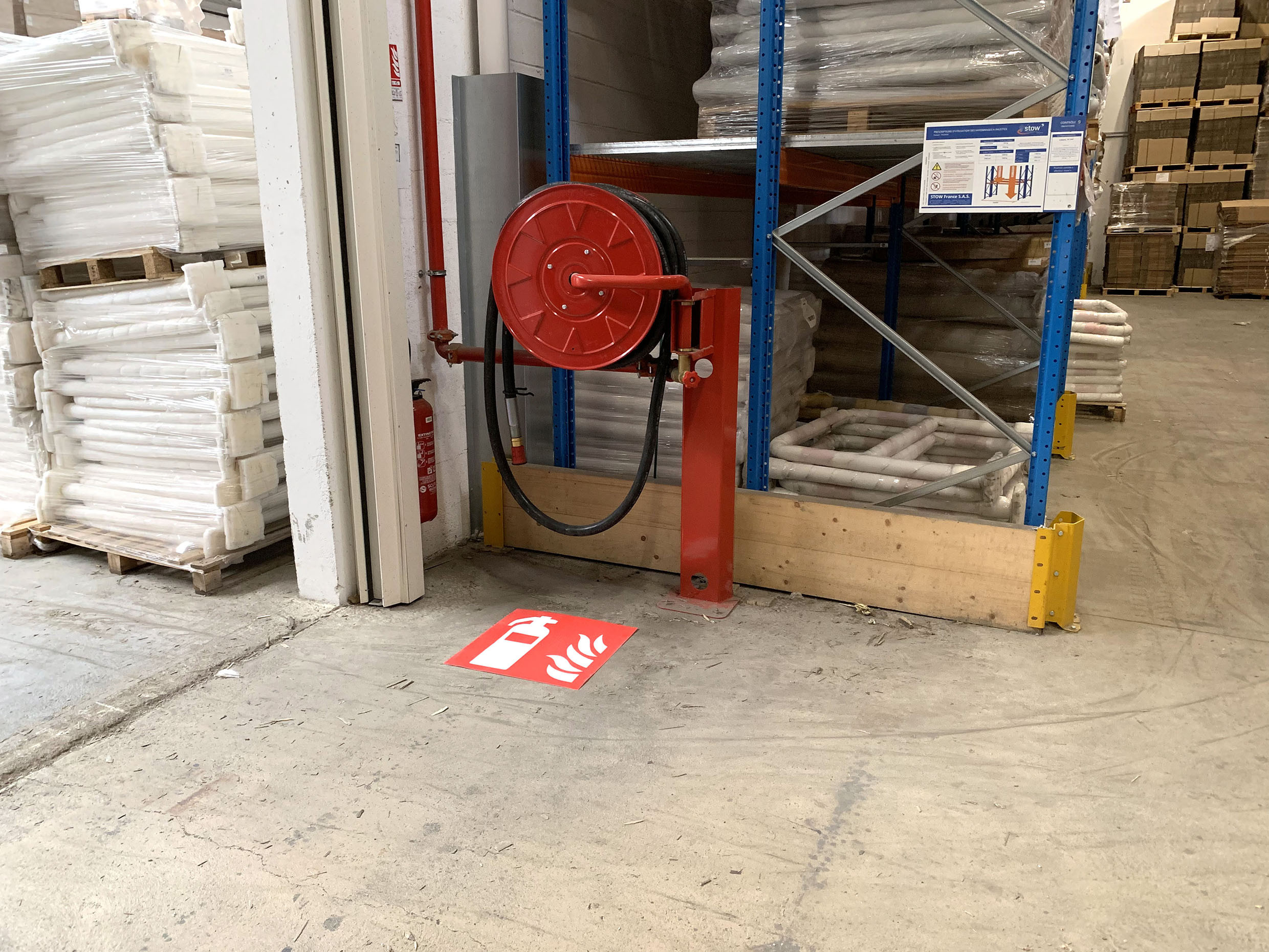 Non-slip floor sticker