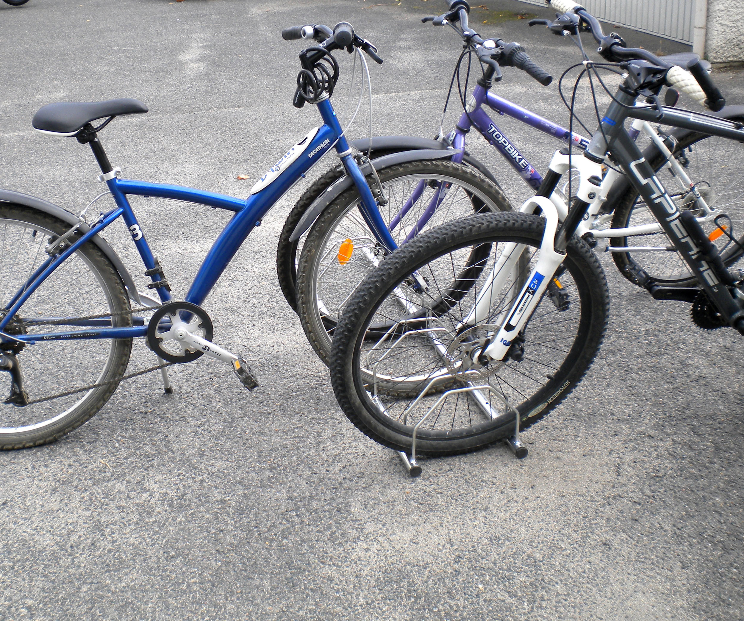 Modular bicycle rack 1 to 5 bikes