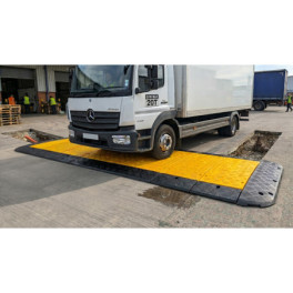 Heavy-Duty Vehicle Crossing Ramp
