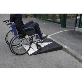 Wheelchair access ramp