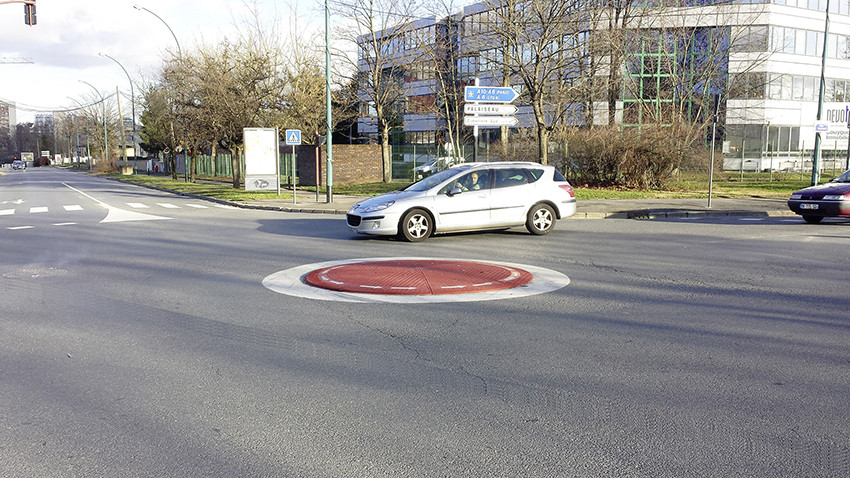 Rubber roundabout