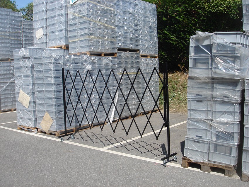Barrière extensible en acier h 1,60 m x 3m