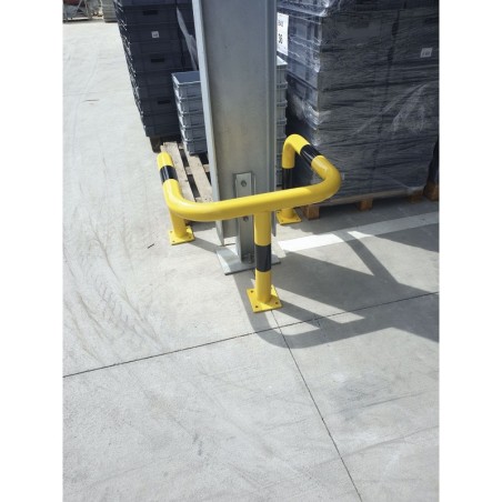 Steel hoop corner protection