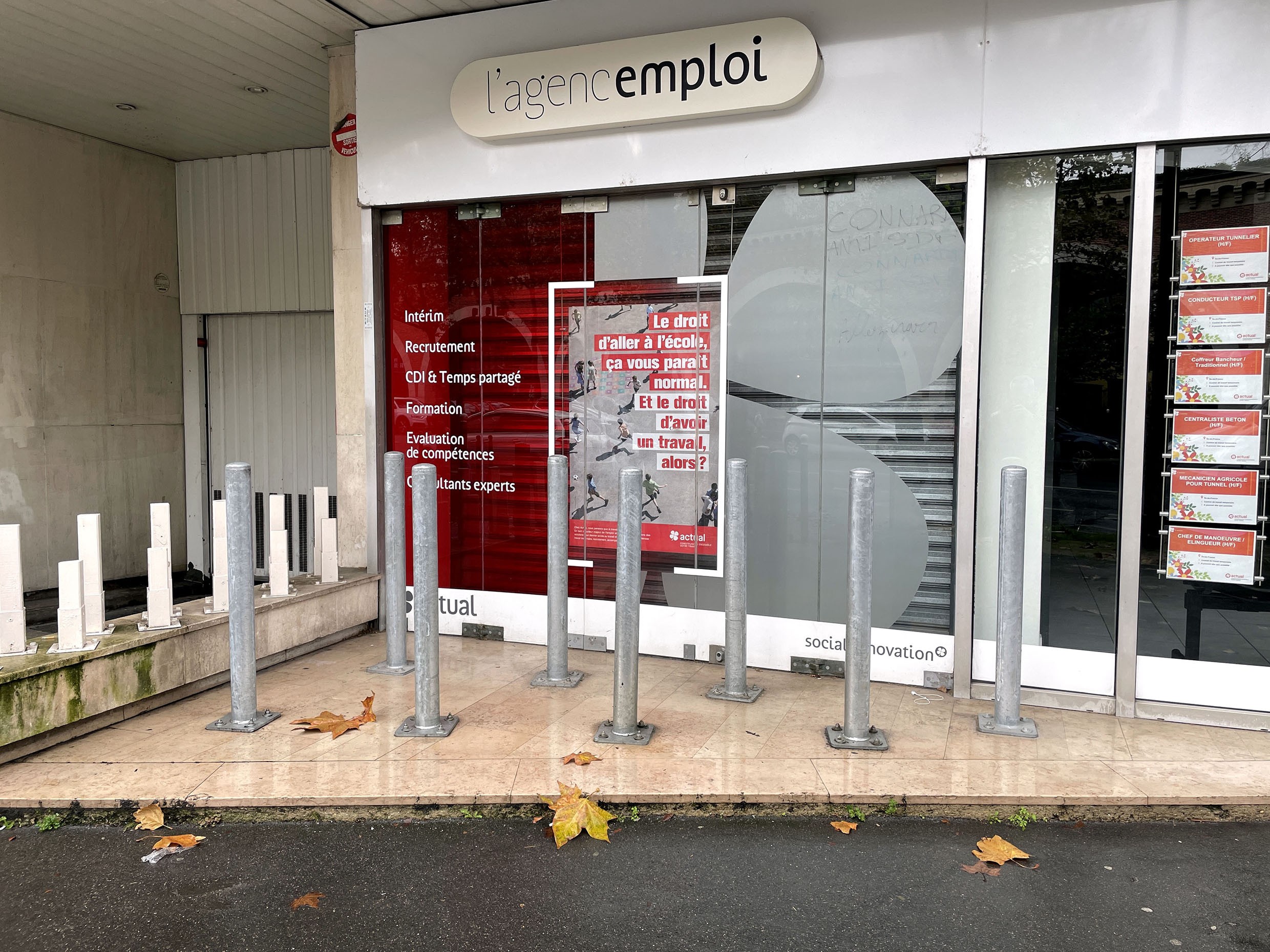 Poteau de protection à fixer galvanisé