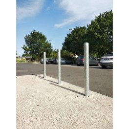 Poteau de protection à sceller