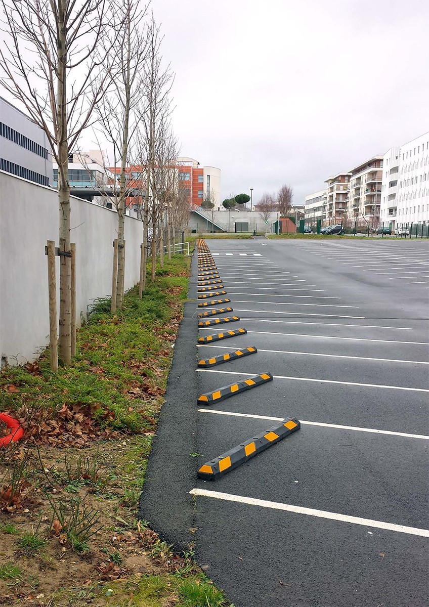 Butée de parking caoutchouc