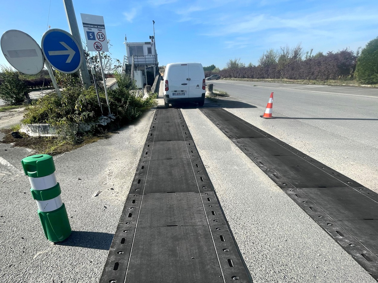 Plaque de roulage temporaire 1 m - 40 t