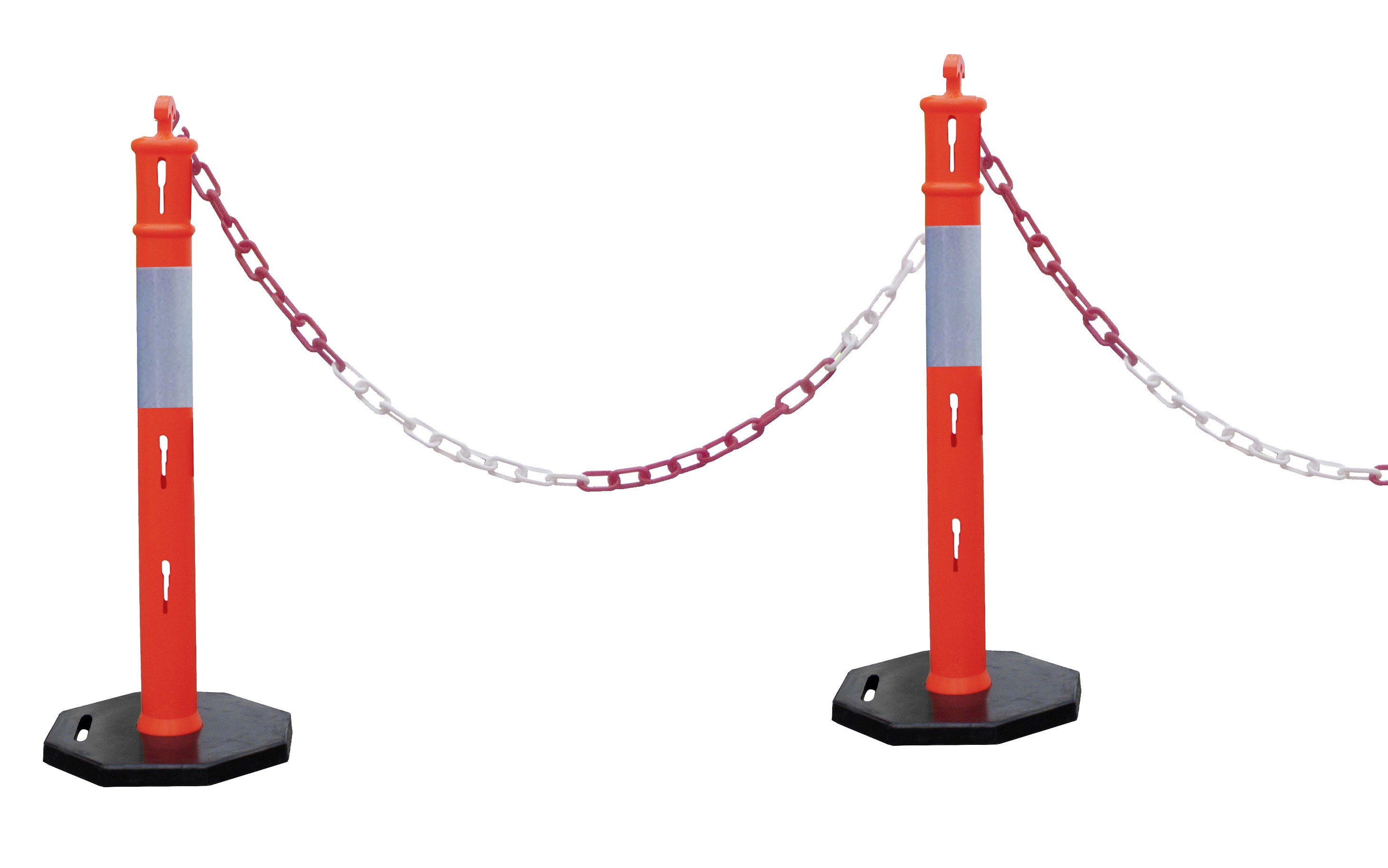 High-visibility bollard with plastic chain
