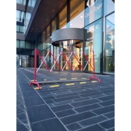 Barrière extensible acier 2,30 m