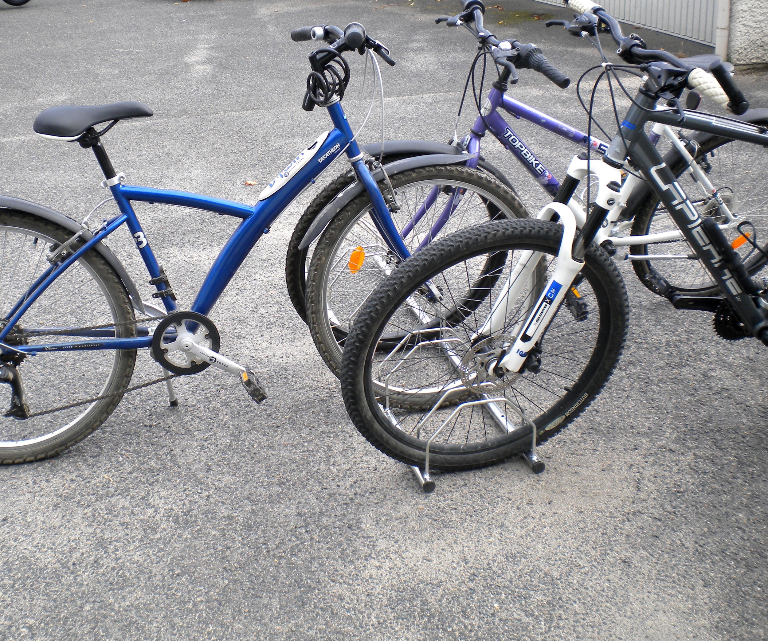 Modular bicycle rack 1 to 5 bikes
