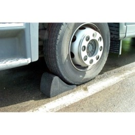 Heavy-duty wheel chock