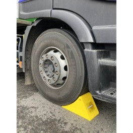 Heavy-duty wheel chock