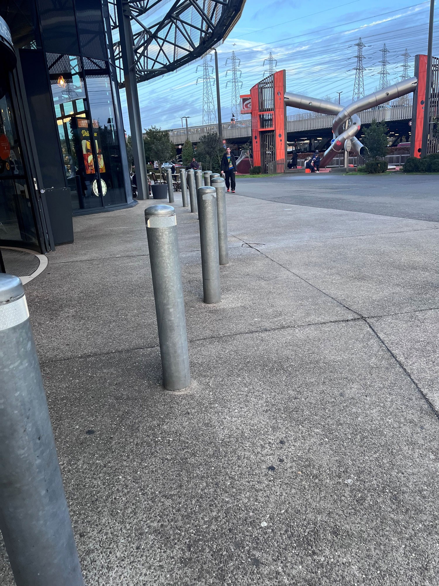 Anti‑ram bollard