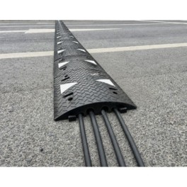 Passe-câbles poids lourds 4 canaux - 2 x Ø 100 mm + 2 x Ø 55 mm