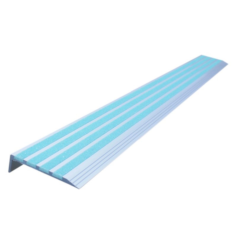 Non-slip aluminum stair nosing