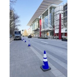 Coloured weighted cone 90 cm