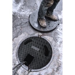 Temporary manhole cover