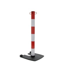 Poteau metal avec base a roulette