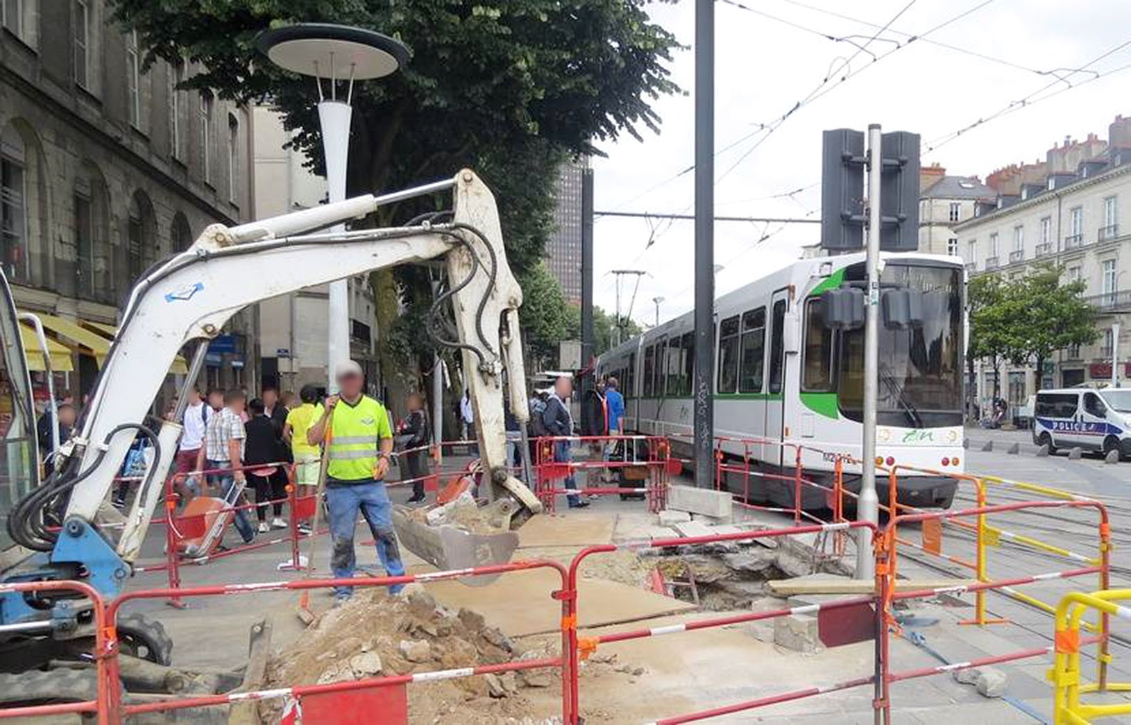 Construction barrier